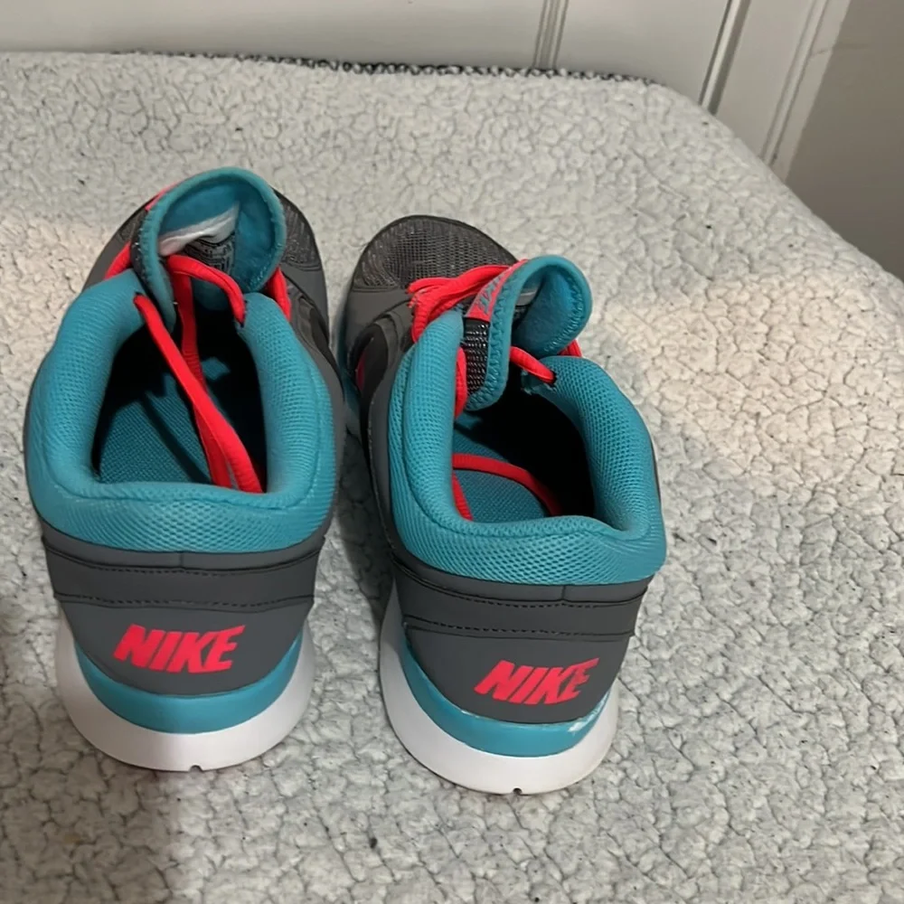 Pre owned Nike Woman Flex trainer 4 running shoes size 9.5 - Picture 8 of 10